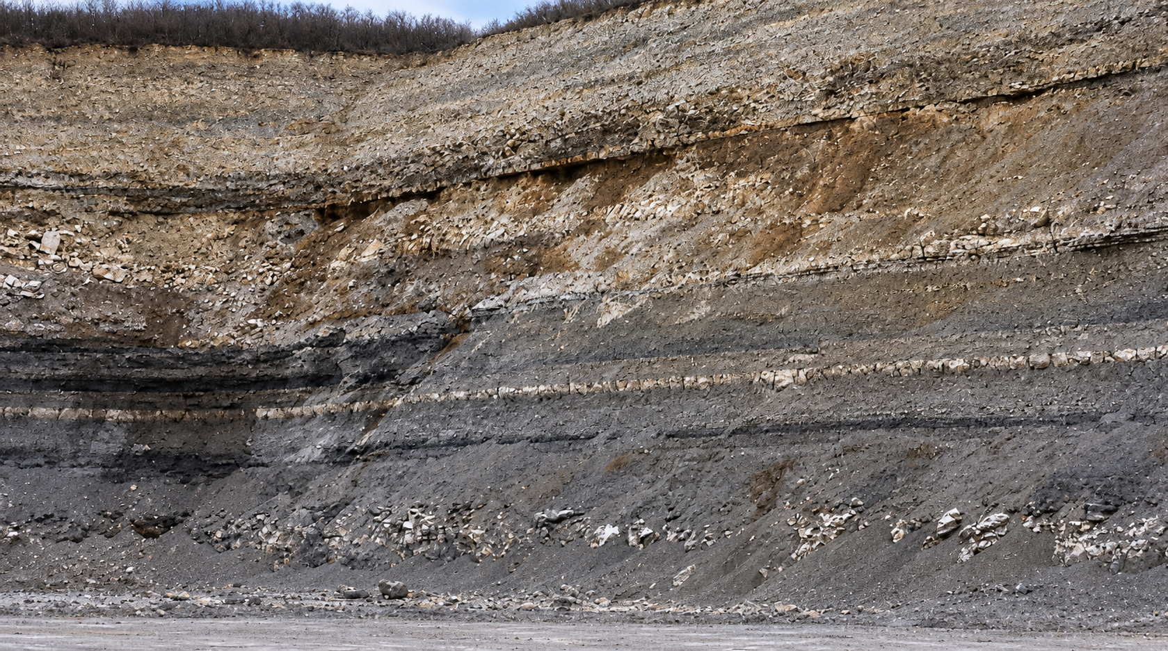 Geological layers at Champlanc